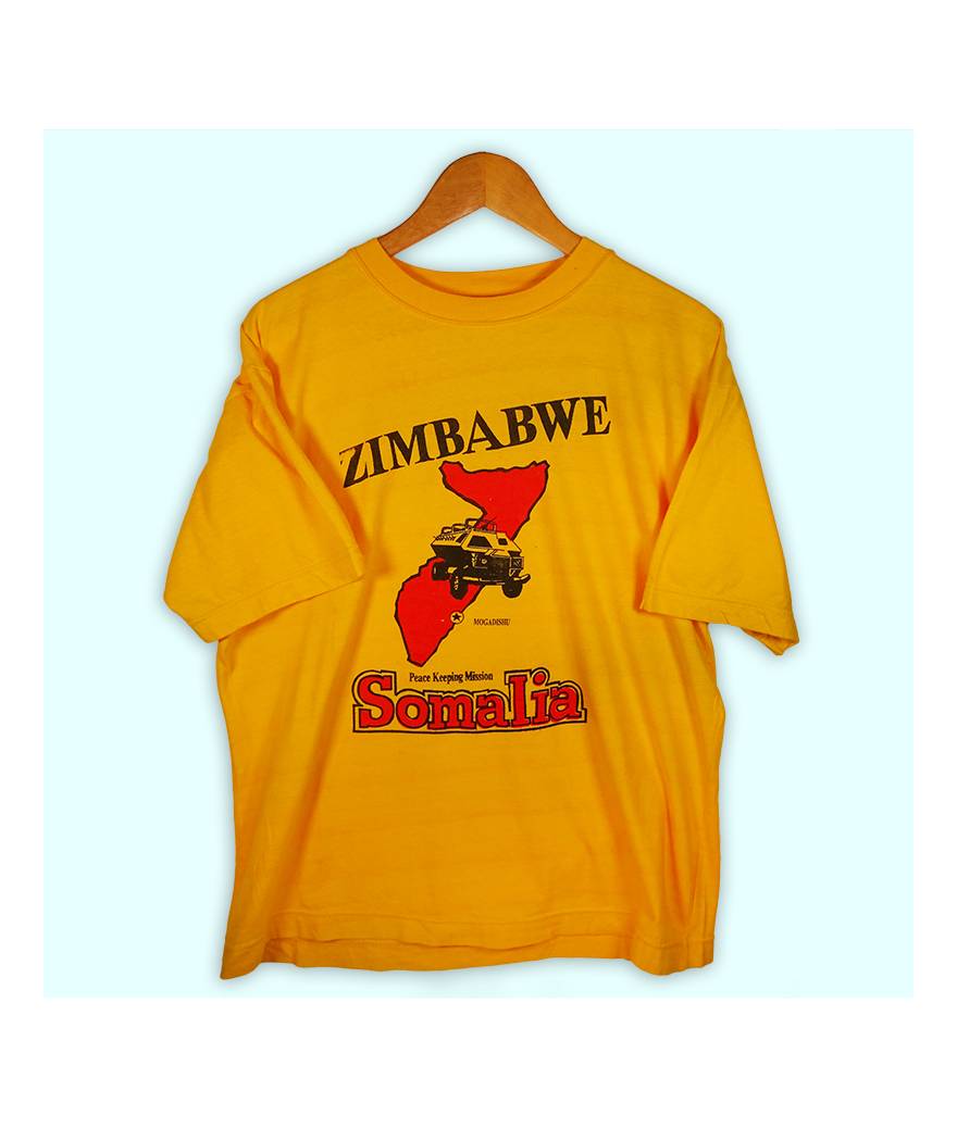 T-shirt "Zimbabwe / Peace keeping mission Somalia" jaune.