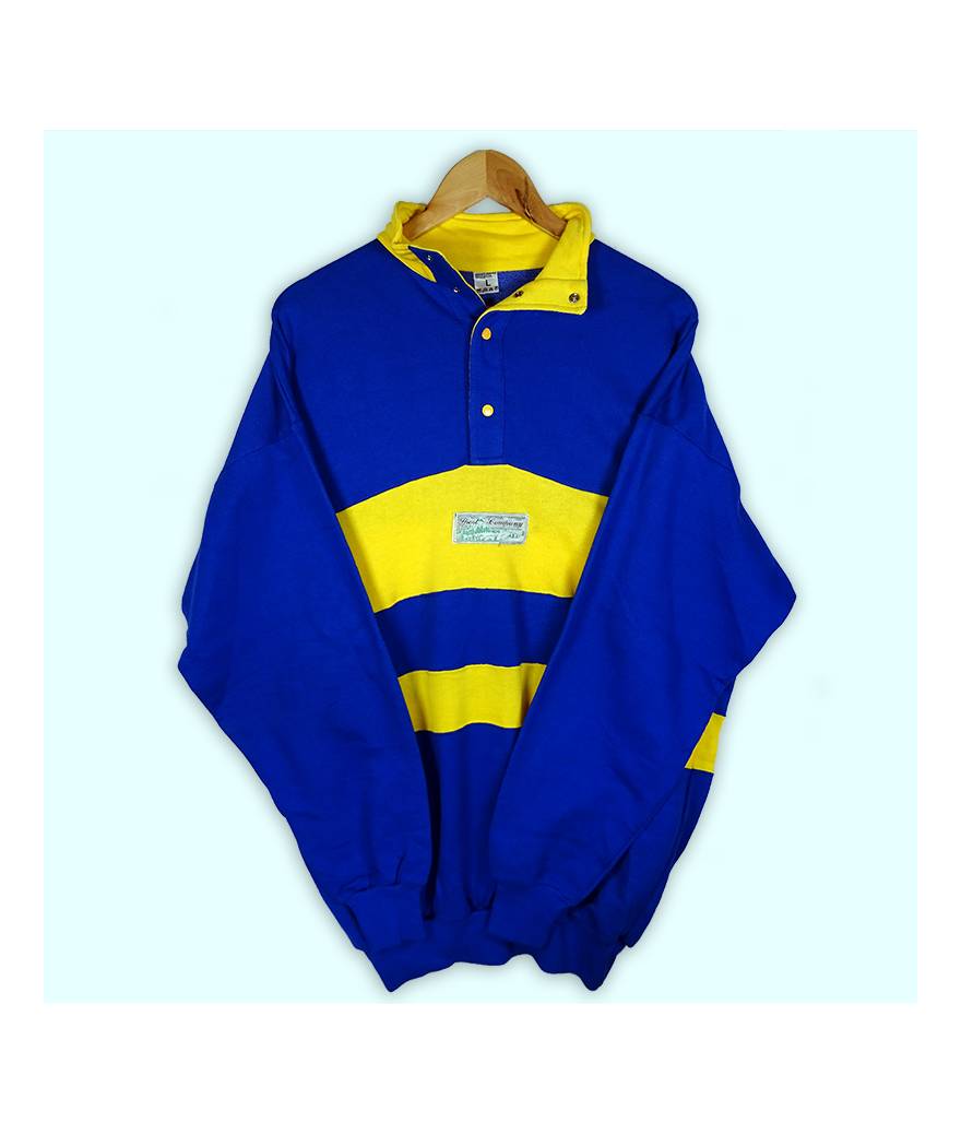 Sweater bleu et jaune, patch "Sport Company" au centre, col avec 4 boutons.